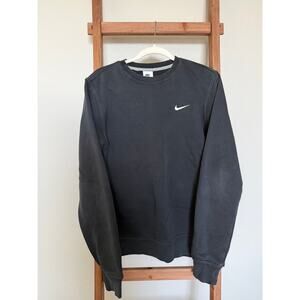 Nike- Crewneck Black Sweatshirt - Size Medium